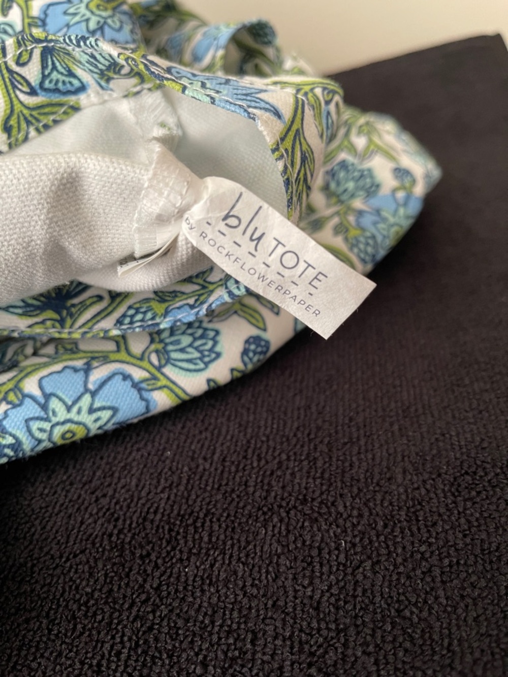 NWOT..blueTote Floral Canvas Bag in Blue and Green by Rockflower Paper - Picture 2 of 5